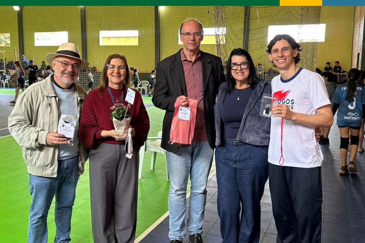 Gestores municipais acompanharam a rotina escolar e os jogos esportivos na EMF Zona Sul. (Foto: Prefeitura Municipal de Torres)