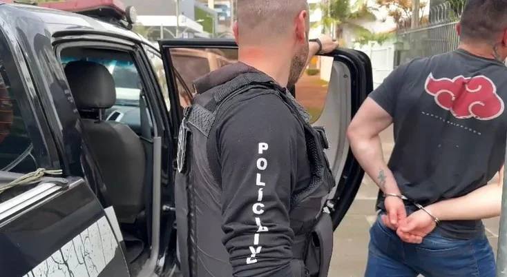 Apreensão de dispositivos eletrônicos ocorreu durante cumprimento de mandado de busca e apreensão em Torres. (Foto: Polícia Civil)