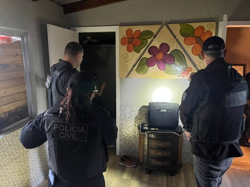 Operação Dark Link cumpriu mandados em Tramandaí e outras quatro cidades gaúchas. (Foto: Polícia Civil)